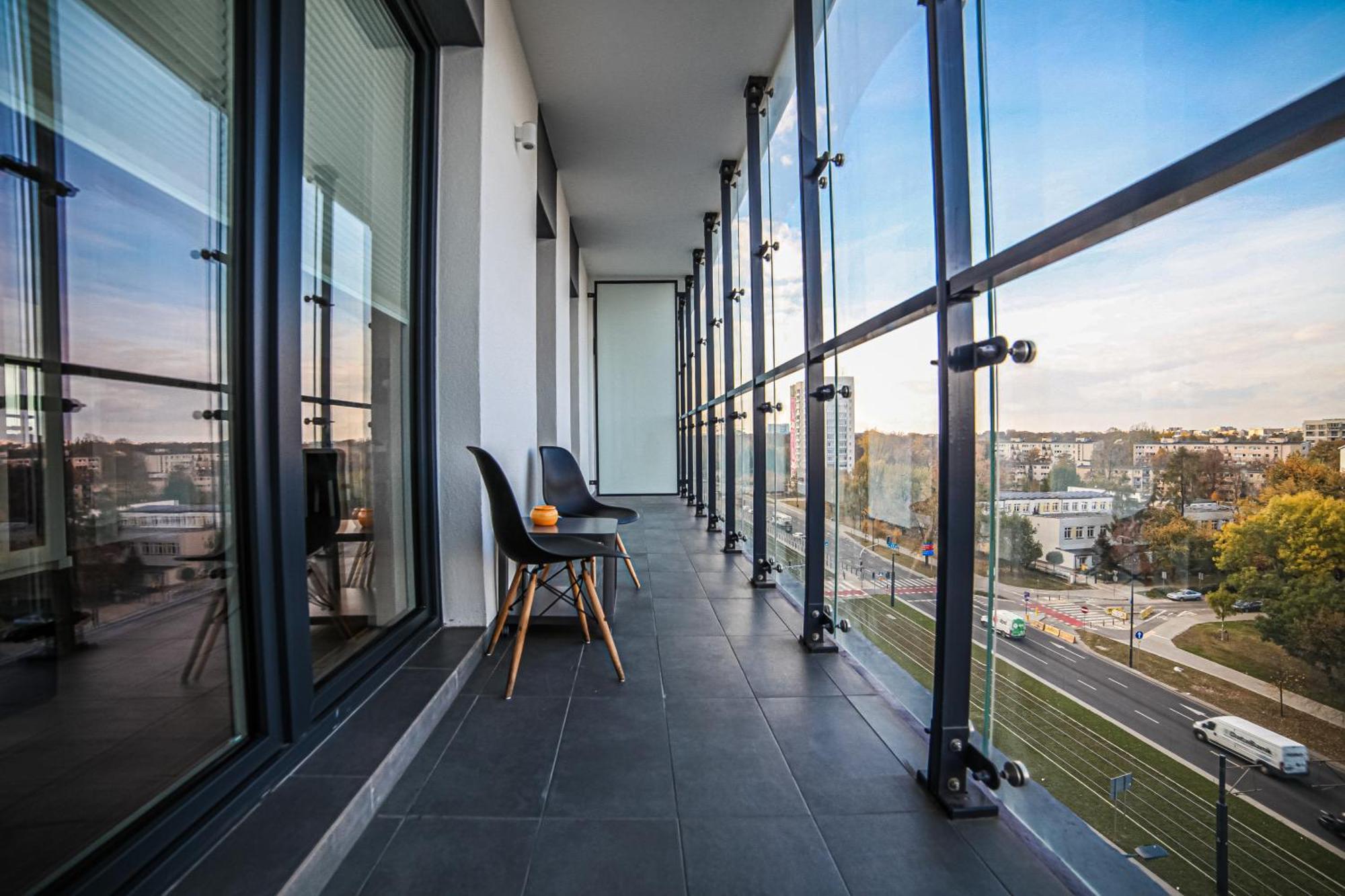 Big City Life Apartments - Bliska Wola Tower A وارسو المظهر الخارجي الصورة
