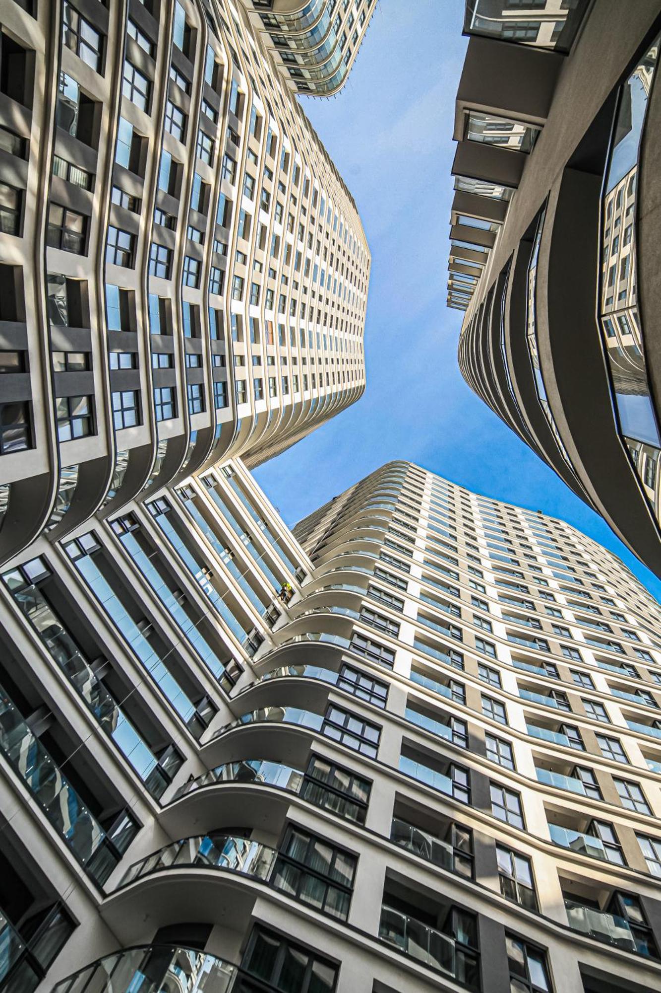 Big City Life Apartments - Bliska Wola Tower A وارسو المظهر الخارجي الصورة