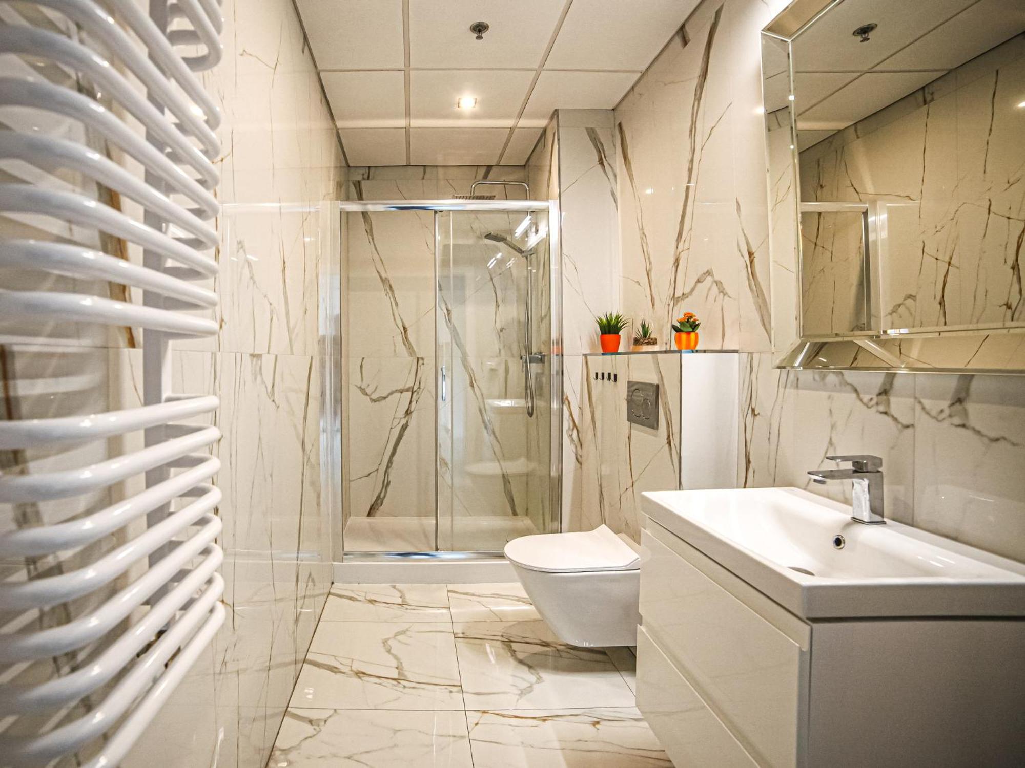 Big City Life Apartments - Bliska Wola Tower A وارسو المظهر الخارجي الصورة