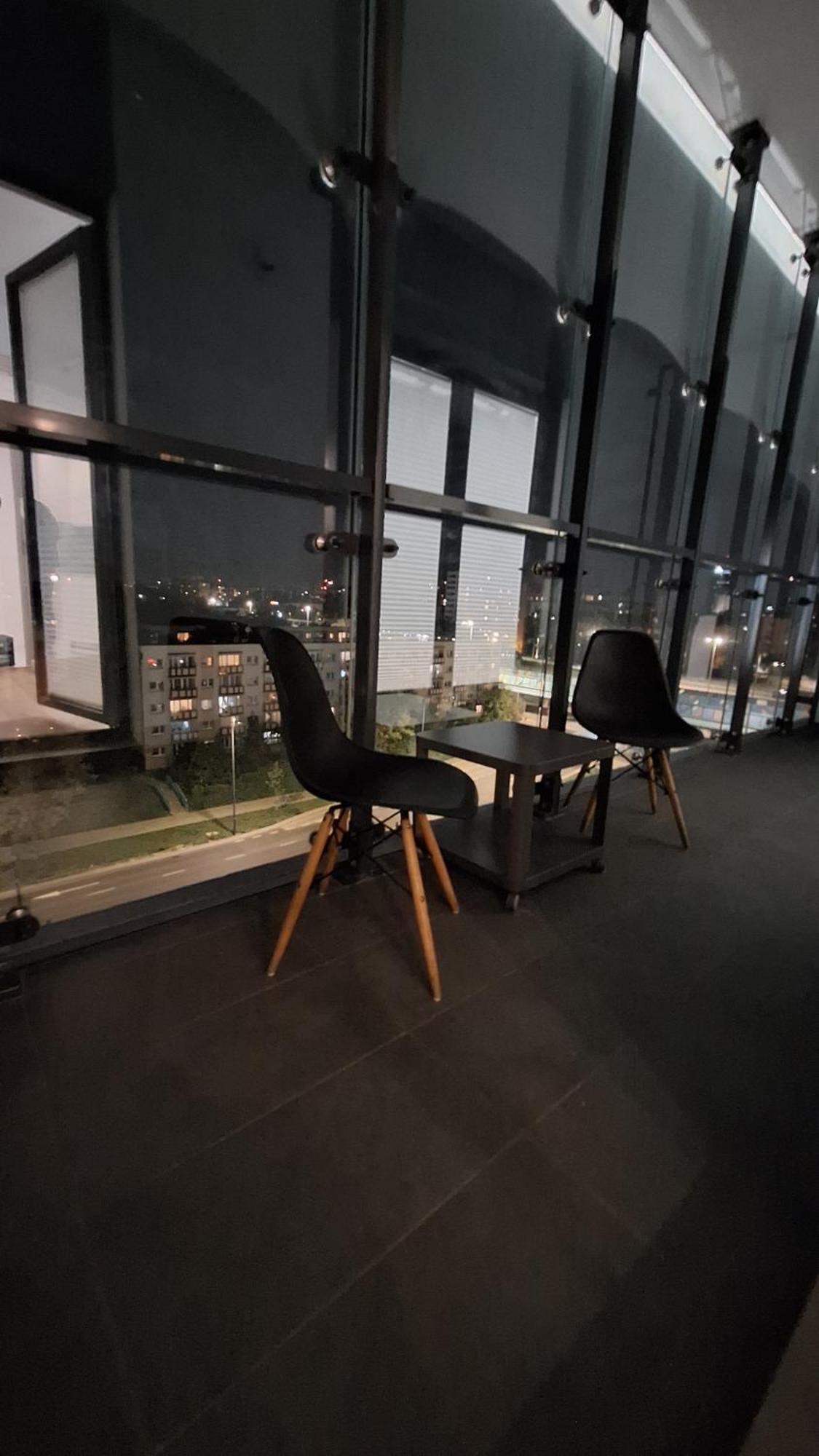 Big City Life Apartments - Bliska Wola Tower A وارسو المظهر الخارجي الصورة